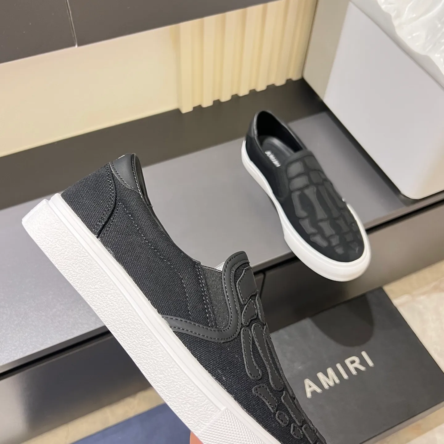 Men's shoes 💰p420, amiri The top purchasing agent for bone shoes 🔍🔍 is on sale at the men's counter at the same time. Cowhide is paired with 5D dynamic design style.